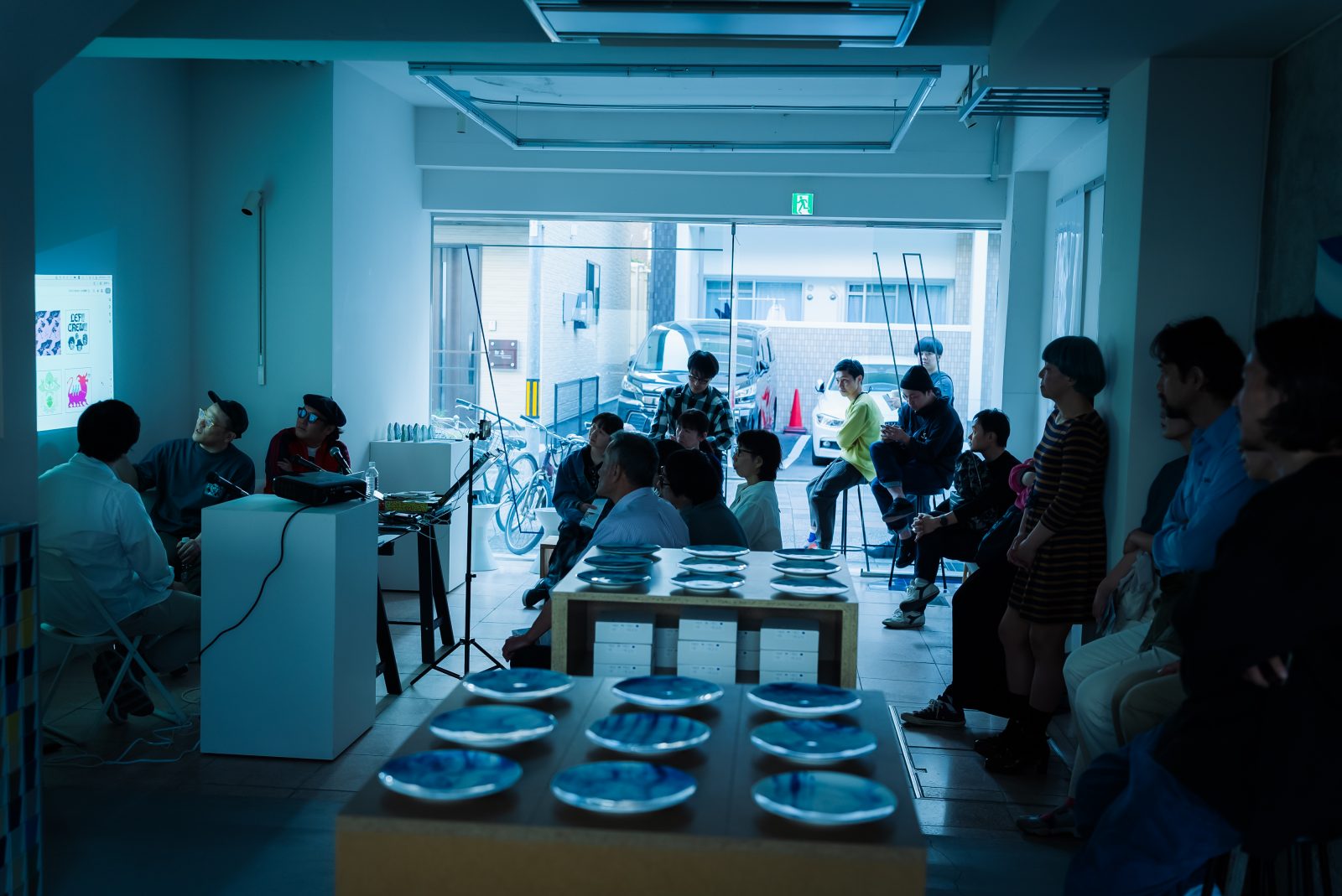 Sculpture No.1 Shiro Ao by Hiroshi Iguchi vol.2 at WHITE/BLUE