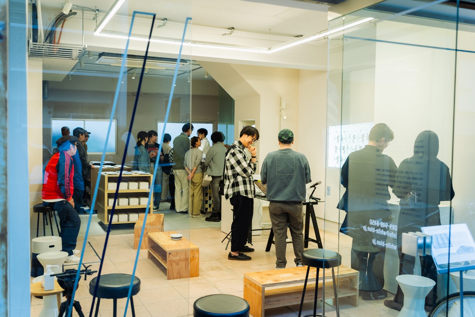 Sculpture No.1 Shiro Ao by Hiroshi Iguchi vol.2 at WHITE/BLUE